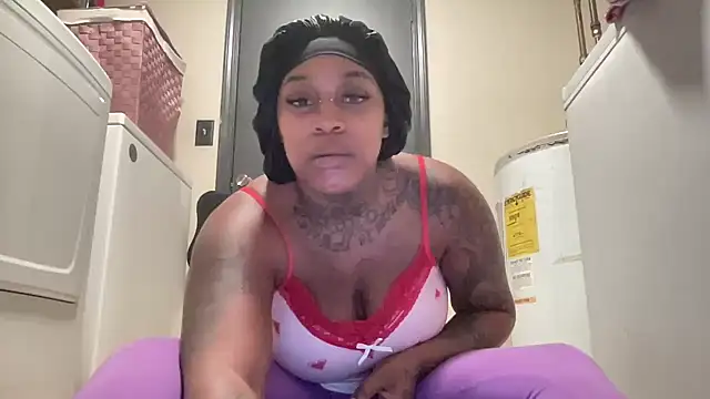 Creamesensation online show from October 27, 2025, 12:28 pm