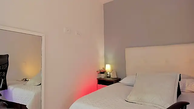 Snapshot of NataliaBuiles chatting on November 30, 2025, 6:09 pm NataliaBuiles online show from November 30, 2025, 6:09 pm