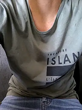 Snapshot of Leo_Big chatting on December 22, 2025, 11:54 am Leo Big online show from December 22, 2025, 11:54 am