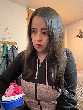 Snapshot of latinfemale chatting on December 19, 2025, 9:17 pm latinfemale online show from December 19, 2025, 9:17 pm