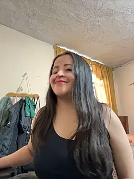 Snapshot of latinfemale chatting on December 16, 2025, 8:46 pm latinfemale online show from December 16, 2025, 8:46 pm