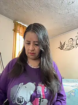 Snapshot of latinfemale chatting on February 20, 2026, 9:39 pm latinfemale online show from February 20, 2026, 9:39 pm