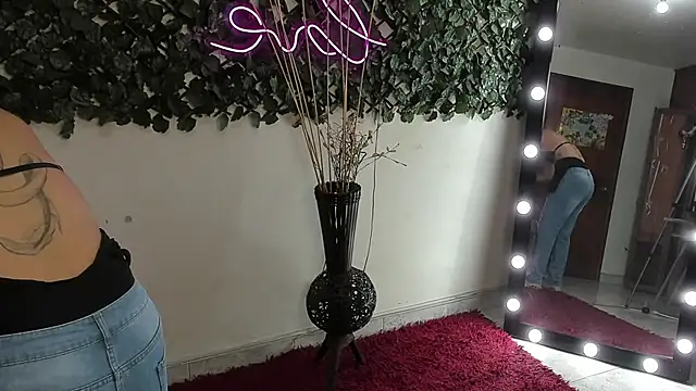 DestinyHills online show from September 26, 2025, 12:01 pm