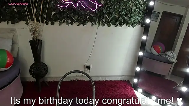 DestinyHills online show from September 29, 2025, 12:33 pm