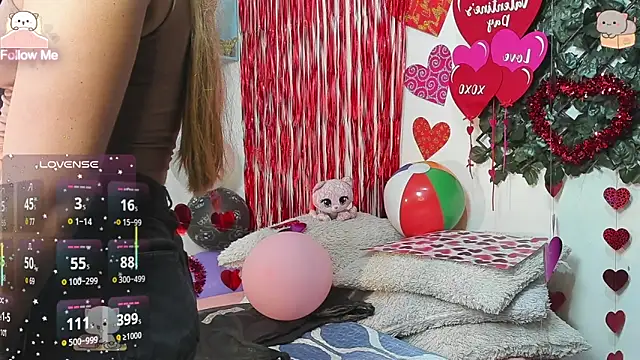 Snapshot of DestinyHills chatting on February 13, 2026, 12:05 pm DestinyHills online show from February 13, 2026, 12:05 pm