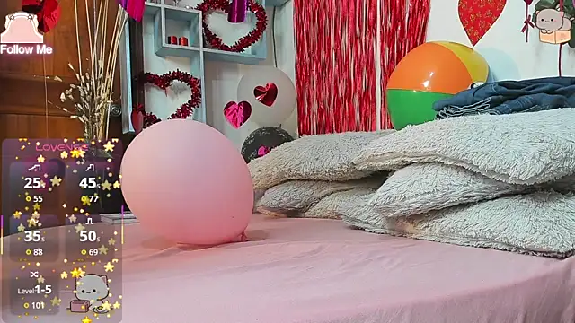 Snapshot of DestinyHills chatting on February 17, 2026, 12:24 pm DestinyHills online show from February 17, 2026, 12:24 pm