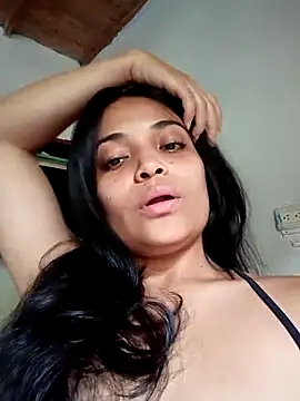  Estrellita  online show from February 23, 2026, 7:36 pm