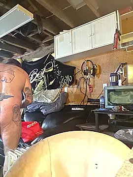 Snapshot of canadacockinme chatting on November 6, 2025, 5:39 pm canadacockinme online show from November 6, 2025, 5:39 pm