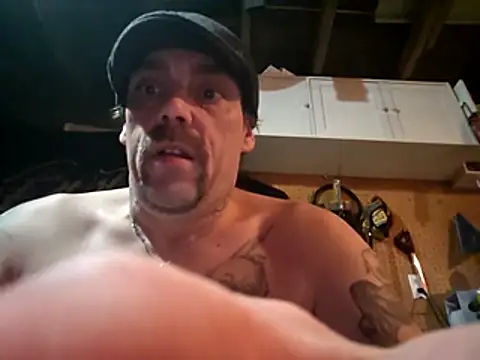 Snapshot of canadacockinme chatting on November 5, 2025, 9:23 am canadacockinme online show from November 5, 2025, 9:23 am