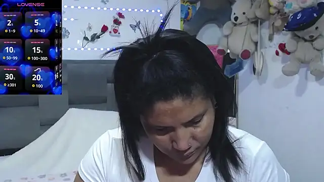 Snapshot of Sharloth_milf chatting on November 5, 2025, 12:41 pm Sharloth milf online show from November 5, 2025, 12:41 pm