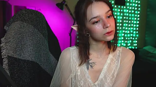 Snapshot of alyssa_sweet chatting on March 18, 2025, 2:18 am alyssa sweet online show from March 18, 2025, 2:18 am