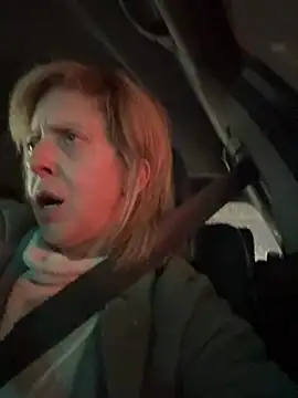 MissKittyPussxh online show from January 19, 2026, 3:32 am