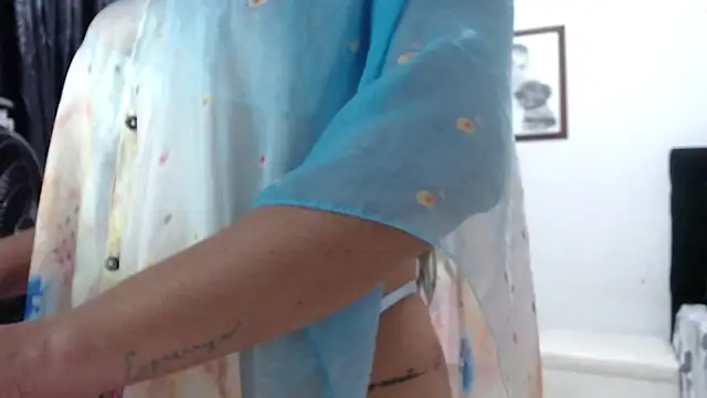 venuz mendoza20 online show from October 31, 2025, 1:30 pm