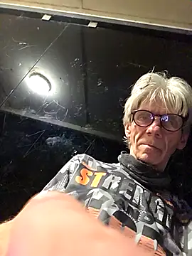 Snapshot of InMeinenMund chatting on May 30, 2026, 1:34 am InMeinenMund online show from May 30, 2026, 1:34 am