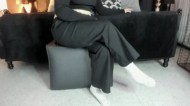  Jade 16 online show from March 21, 2025, 11:44 am