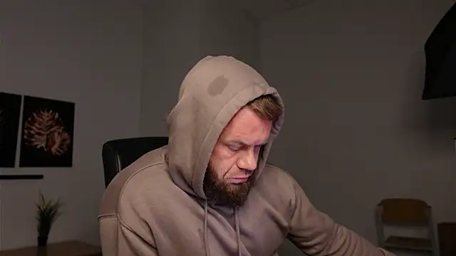 Snapshot of Tommy_Burnz chatting on September 25, 2025, 3:56 am Tommy Burnz online show from September 25, 2025, 3:56 am