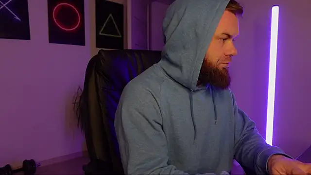 Snapshot of Tommy_Burnz chatting on March 10, 2025, 4:17 am Tommy Burnz online show from March 10, 2025, 4:17 am