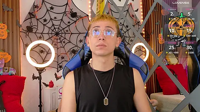 Snapshot of Chris_Bennett chatting on October 28, 2025, 12:04 pm Chris Bennett online show from October 28, 2025, 12:04 pm