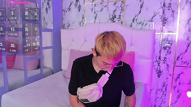 Snapshot of Chris_Bennett chatting on November 25, 2025, 1:22 pm Chris Bennett online show from November 25, 2025, 1:22 pm