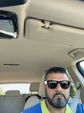 ChiIul11 online show from April 11, 2026, 9:46 am