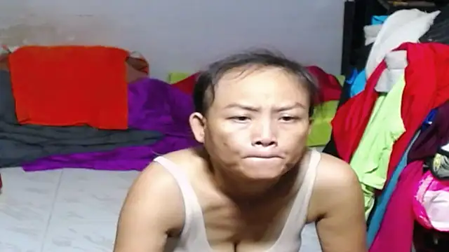 1CuteAndSexy69 online show from October 26, 2025, 2:17 pm