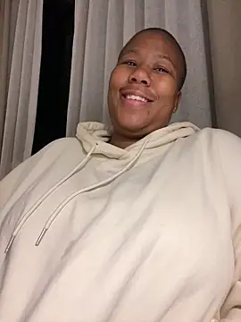 Muskthickgirl online show from November 18, 2025, 12:04 am