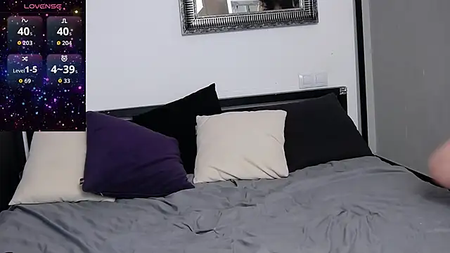 Ashley Ross  online show from November 13, 2025, 6:17 am