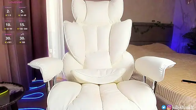 Top Skinny online show from May 25, 2026, 4:34 am