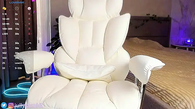 Top Skinny online show from March 16, 2026, 5:26 am