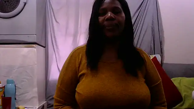Snapshot of Delicioussexy chatting on May 5, 2026, 9:34 am Delicioussexy online show from May 5, 2026, 9:34 am