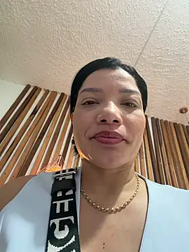 valerie lya online show from March 4, 2026, 12:46 pm