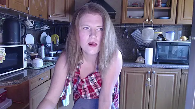 LizaCakes online show from March 18, 2025, 11:11 am