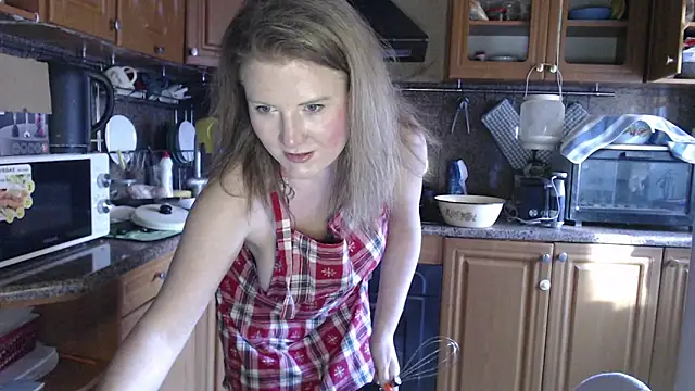 LizaCakes online show from March 18, 2025, 2:17 pm