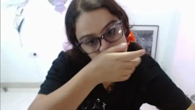 keyklin1 online show from April 22, 2026, 12:12 pm