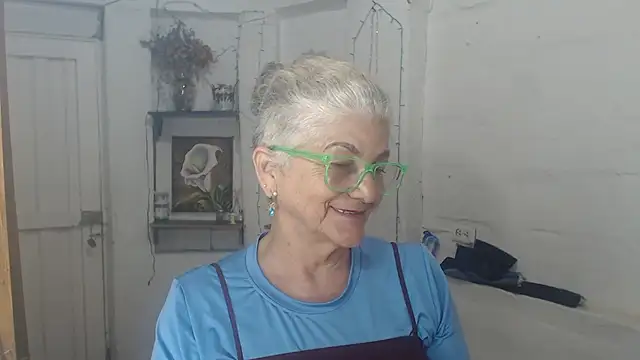 Snapshot of FunnyGrandma chatting on July 31, 2026, 3:17 am FunnyGrandma online show from July 31, 2026, 3:17 am