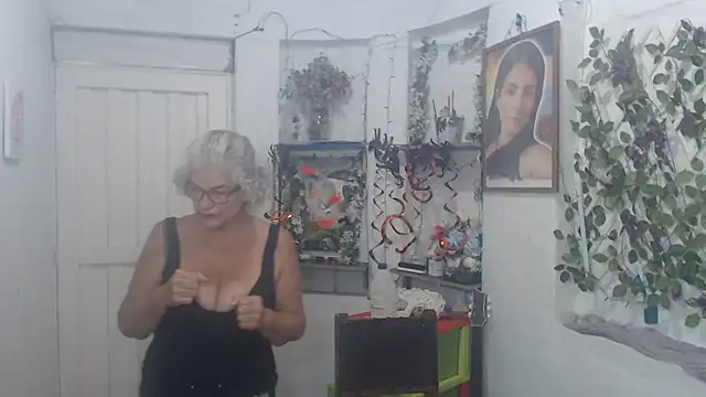 FunnyGrandma online show from October 23, 2025, 3:05 am