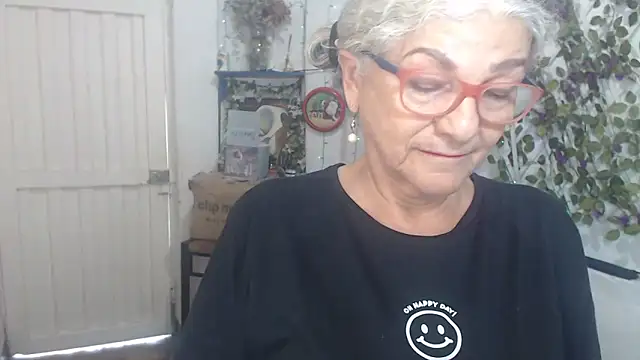 FunnyGrandma online show from December 14, 2025, 9:42 pm