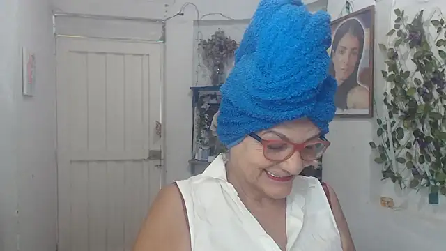 FunnyGrandma online show from September 19, 2025, 9:41 pm