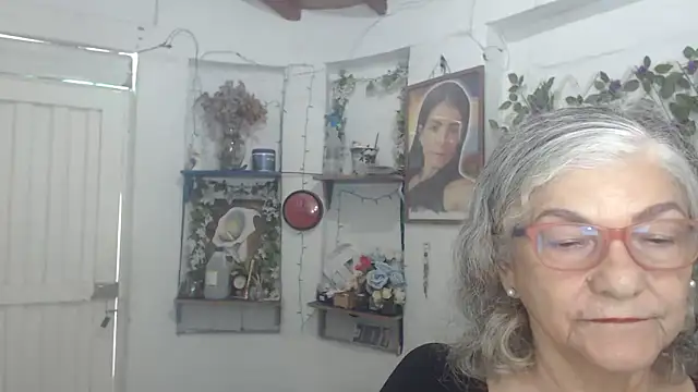 Snapshot of FunnyGrandma chatting on March 2, 2026, 3:19 pm FunnyGrandma online show from March 2, 2026, 3:19 pm