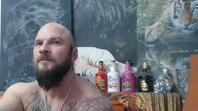 Snapshot of viking_30 chatting on December 3, 2025, 4:06 pm viking 30 online show from December 3, 2025, 4:06 pm