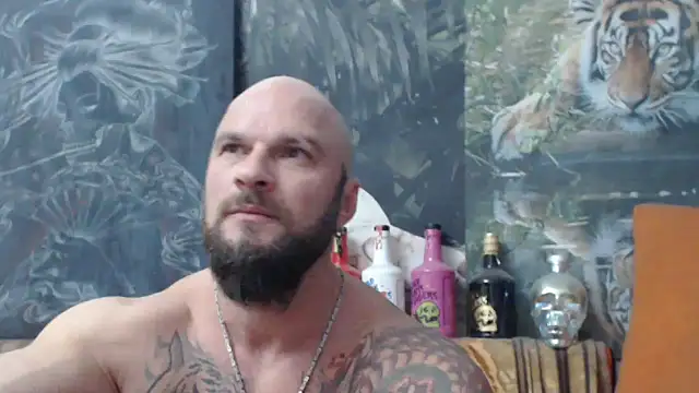 Snapshot of viking_30 chatting on November 17, 2025, 7:40 pm viking 30 online show from November 17, 2025, 7:40 pm