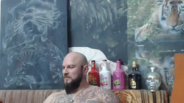 Snapshot of viking_30 chatting on November 9, 2025, 8:02 pm viking 30 online show from November 9, 2025, 8:02 pm