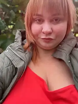 Snapshot of Model9798 chatting on September 25, 2025, 6:19 am Model9798 online show from September 25, 2025, 6:19 am