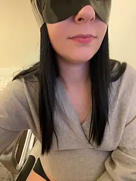 CallMeAngelica online show from December 16, 2025, 9:24 am