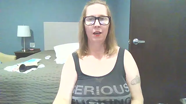 SweetandNaughty1 online show from September 15, 2025, 3:40 am