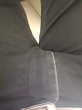 coolrocky346 online show from February 13, 2025, 8:38 am