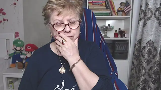 Snapshot of Mella4you chatting on January 18, 2026, 10:13 pm Mella4you online show from January 18, 2026, 10:13 pm