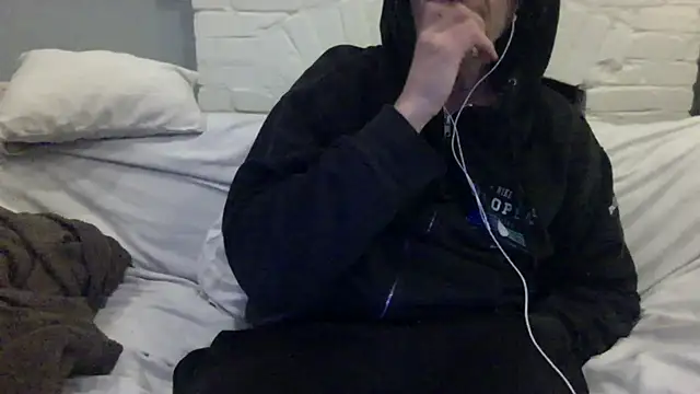 readyforfunxxx online show from November 30, 2025, 9:21 am