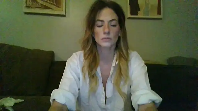 Snapshot of Rhodesxox chatting on November 20, 2025, 11:03 pm Rhodesxox online show from November 20, 2025, 11:03 pm