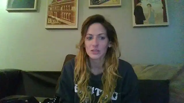 Snapshot of Rhodesxox chatting on November 18, 2025, 10:34 pm Rhodesxox online show from November 18, 2025, 10:34 pm
